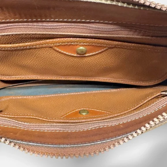 Vintage Classic Dooney and Bourke Brown and Black Leather Crossbody Bag - Picture 3 of 4